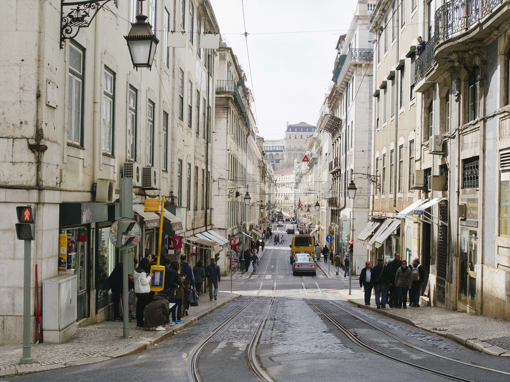 alfama-9