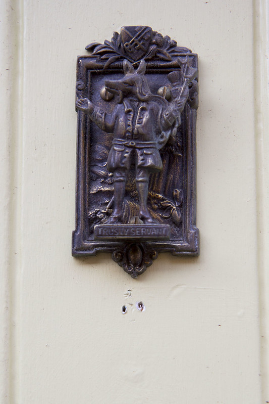 doorknocker