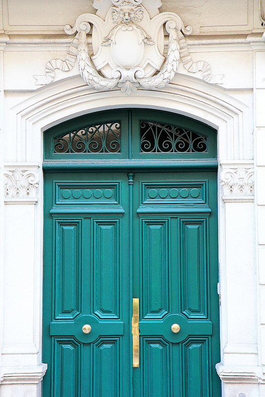 26-cannes-door