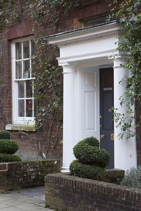 house-frontdoor