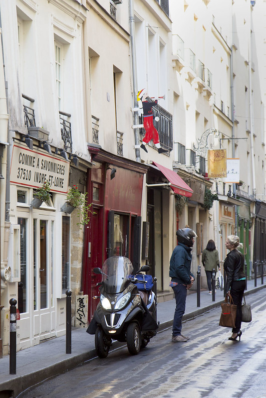 leftbank-street2