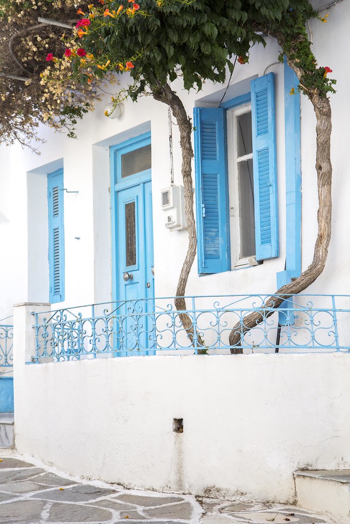 Lefkes-village-1