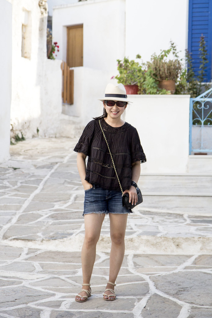 Paros-ootd-shorts