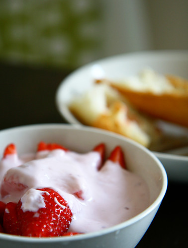 strawberries & baguette