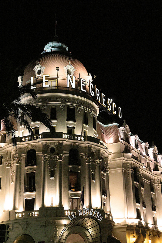 25-negresco