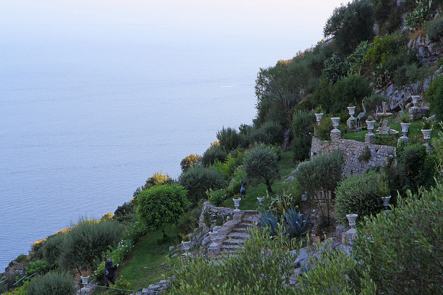 30-eze-village-7