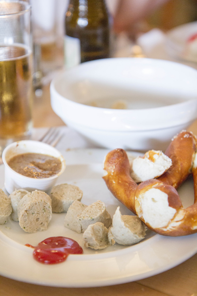 pretzel_sausage