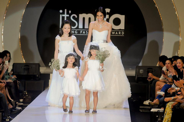 runway 14-Finale walk with my 2 princesses