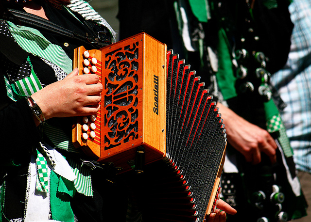 folk dance2