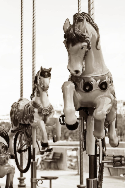 paris-carousel