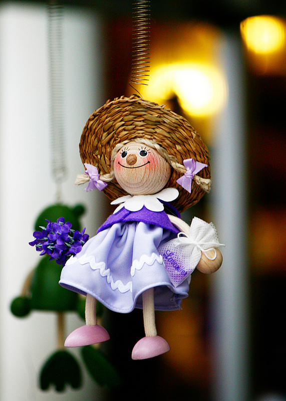 16-doll