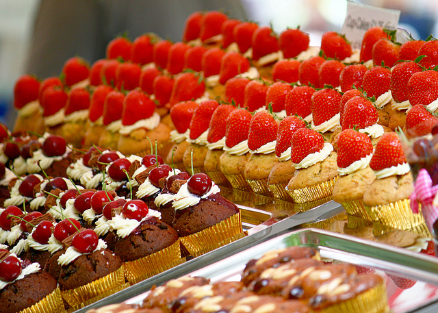 market - cakes